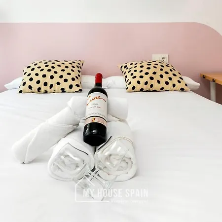 Myhousespain - Piso Reformado Con Patio Privado * Gijón